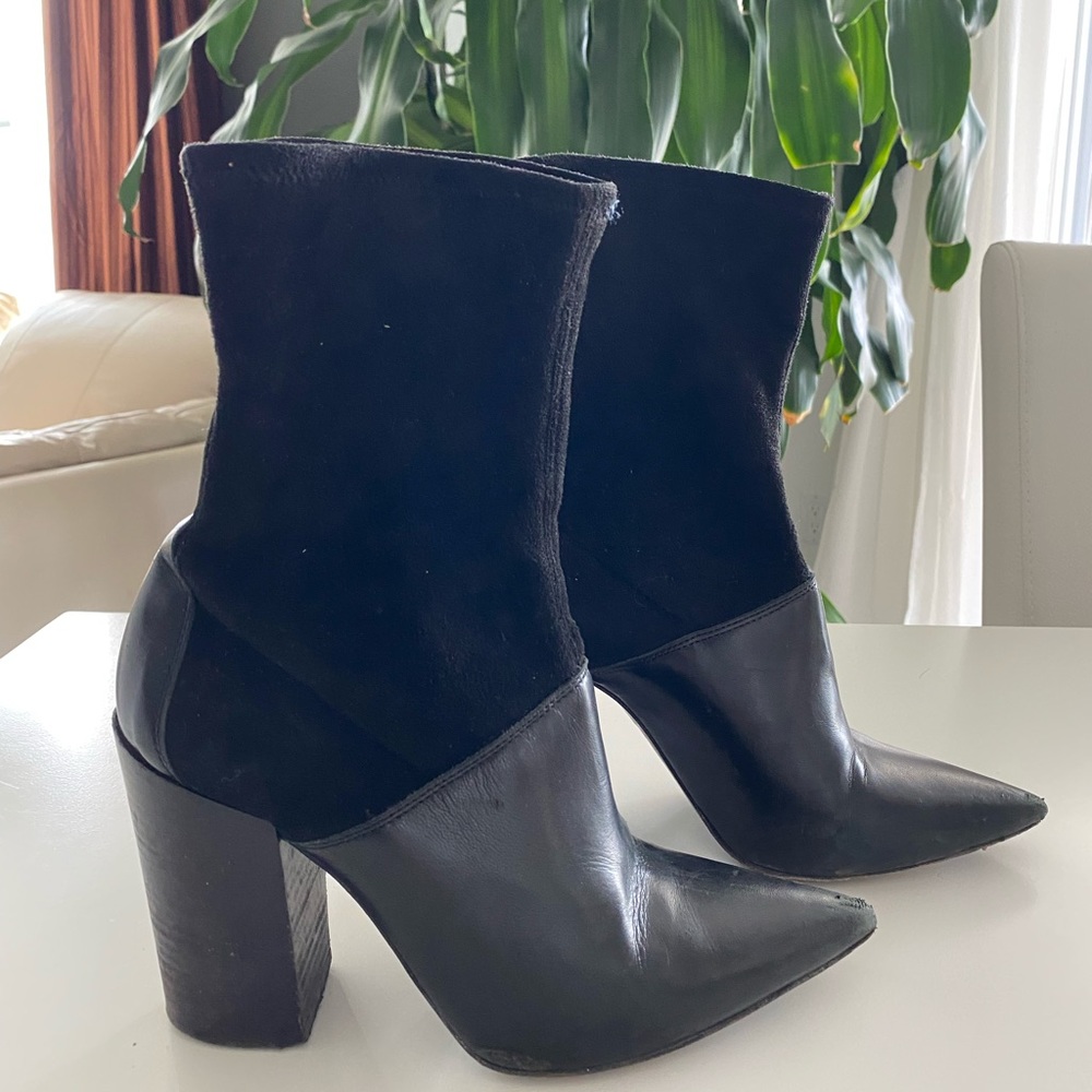 Leather ankle boots 7